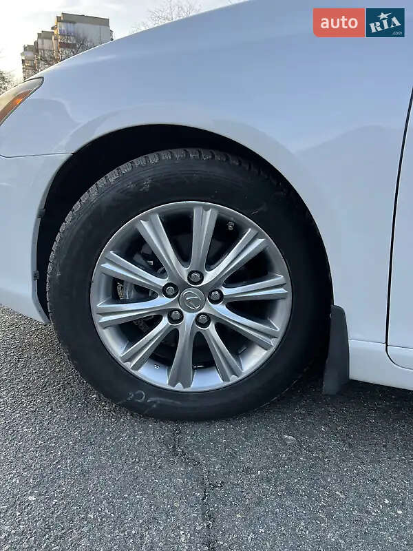 Седан Lexus ES 2008 в Умани