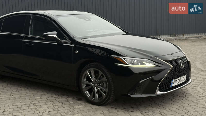 Седан Lexus ES 2019 в Виннице