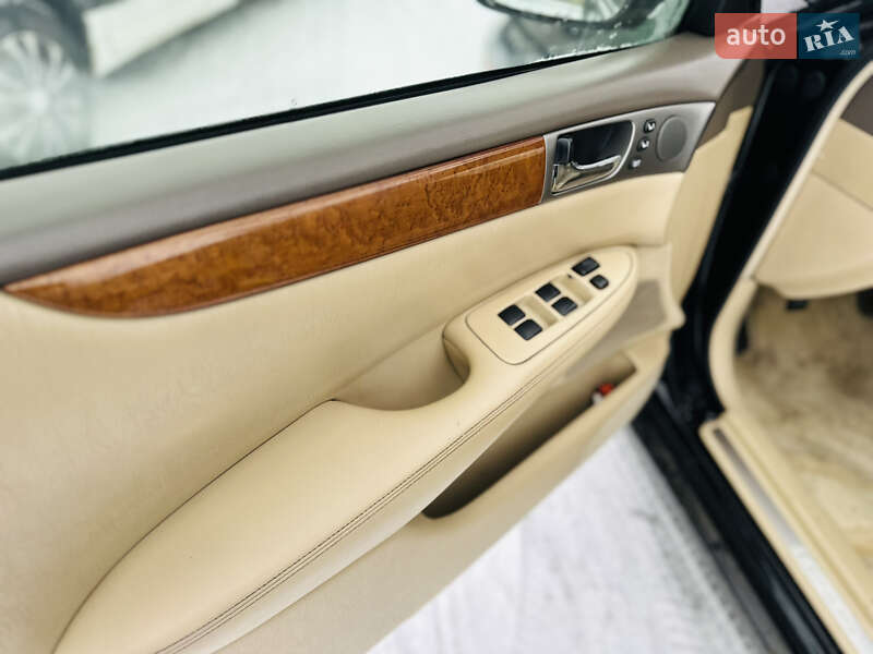 Седан Lexus ES 2005 в Киеве