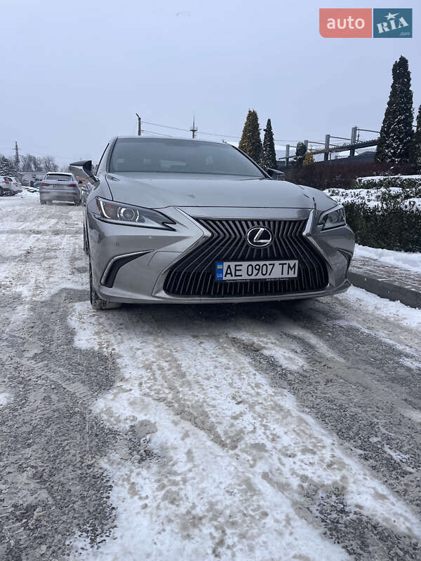 Седан Lexus ES 2019 в Днепре