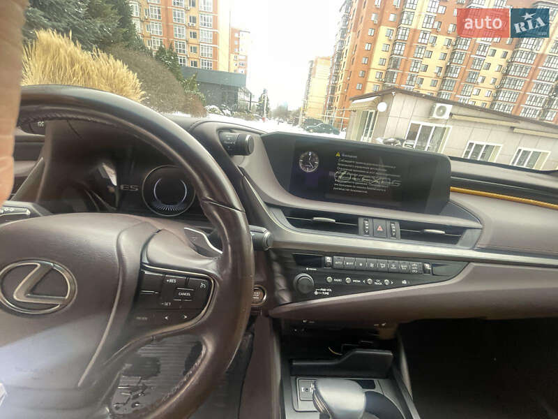 Седан Lexus ES 2019 в Днепре