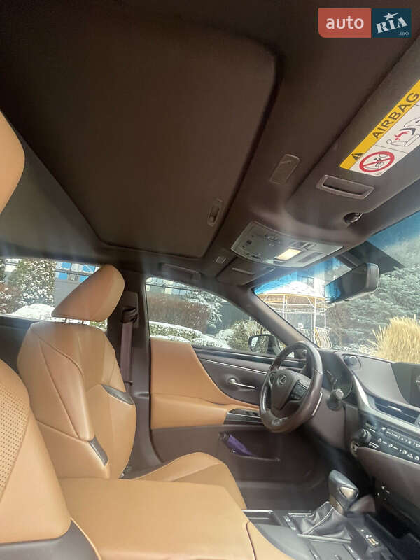 Седан Lexus ES 2019 в Днепре