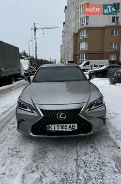 Седан Lexus ES 2023 в Києві