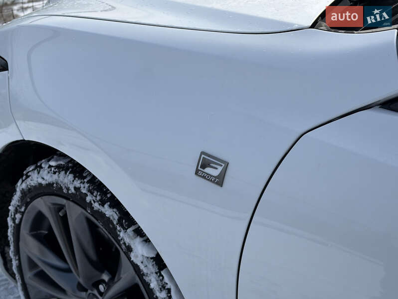 Седан Lexus ES 2020 в Одесі