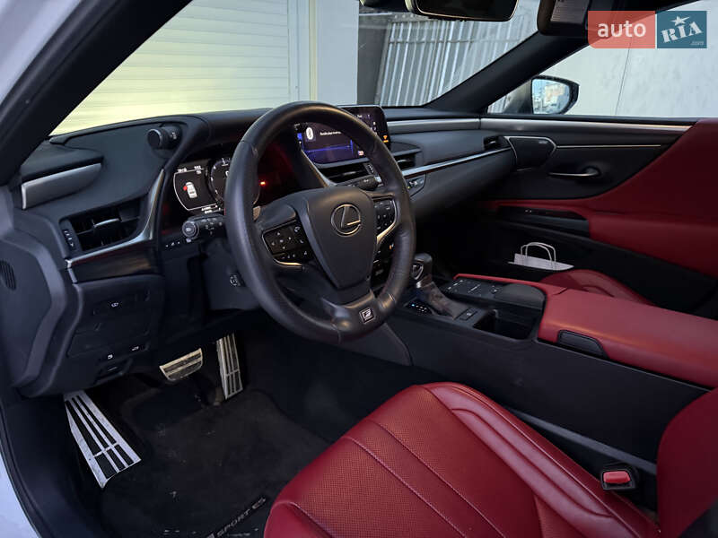Седан Lexus ES 2020 в Одесі