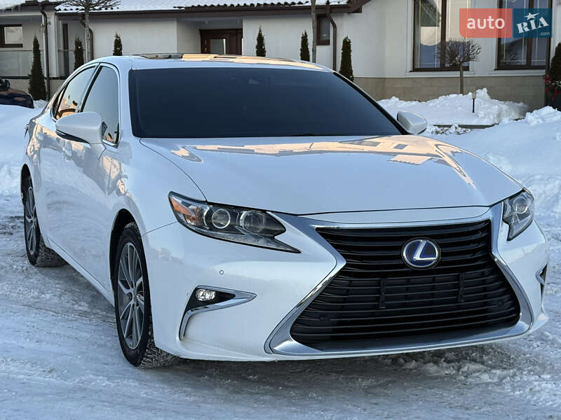 Lexus ES 2016