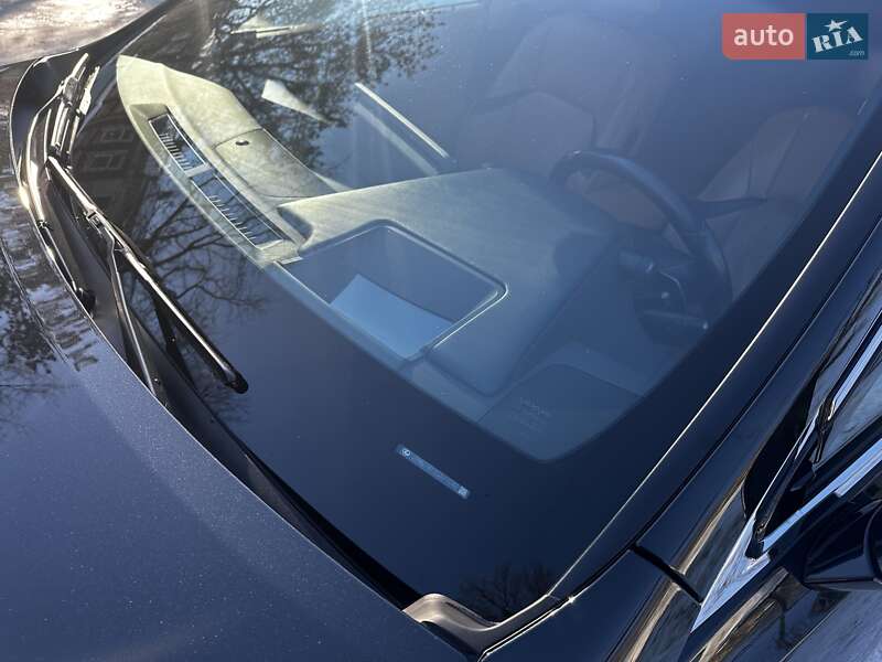 Седан Lexus ES 2022 в Львові