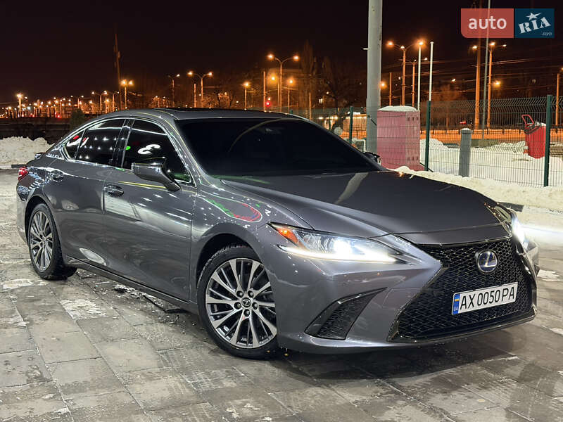 Седан Lexus ES 2019 в Харькове фото 3 Седан Lexus ES 2019 в Харькове