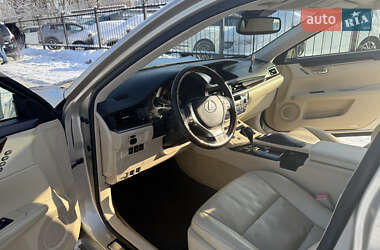 Седан Lexus ES 2014 в Киеве