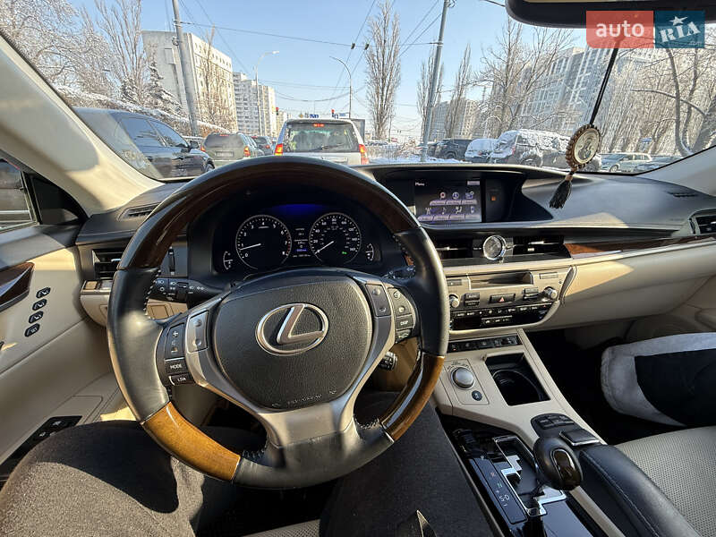 Седан Lexus ES 2014 в Киеве фото 17 Седан Lexus ES 2014 в Киеве