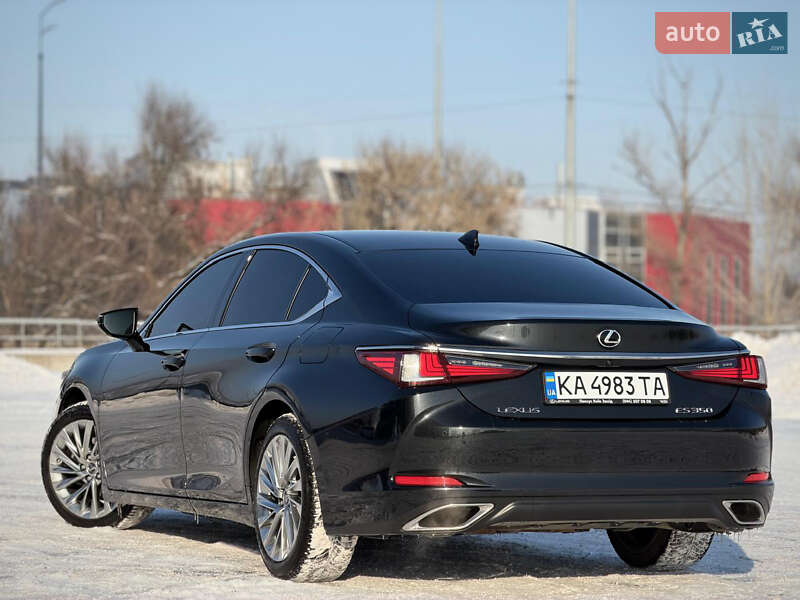 Седан Lexus ES 2022 в Києві