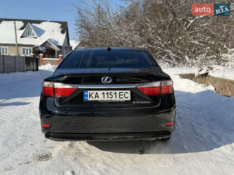 Седан Lexus ES 2013 в Киеве