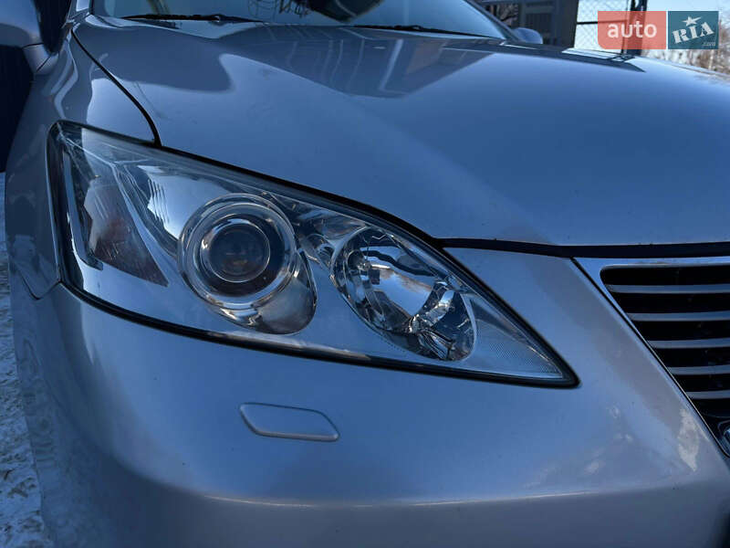 Седан Lexus ES 2008 в Львове