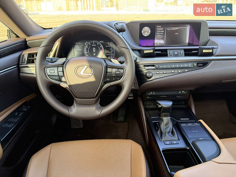 Седан Lexus ES 2019 в Харкові
