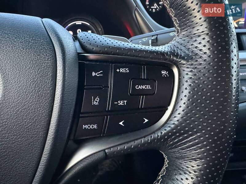Седан Lexus ES 2020 в Киеве фото 19 Седан Lexus ES 2020 в Киеве