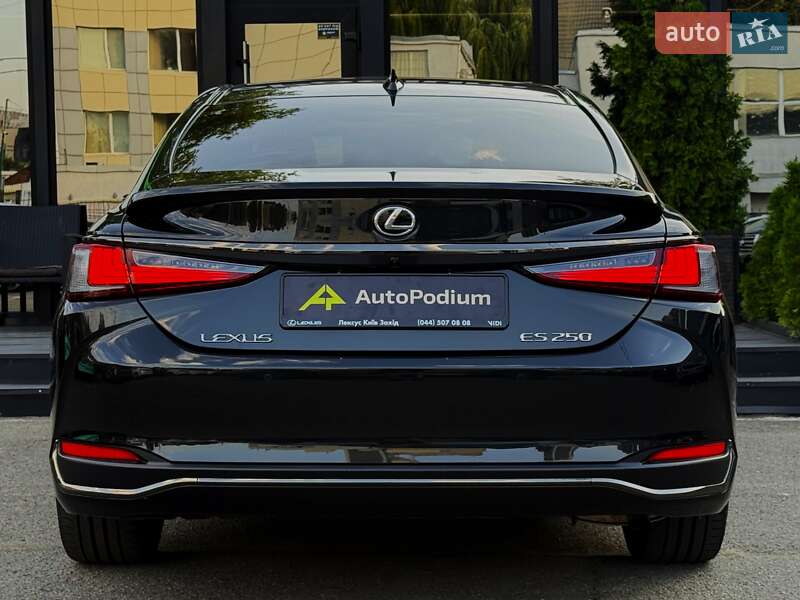Седан Lexus ES 2023 в Киеве