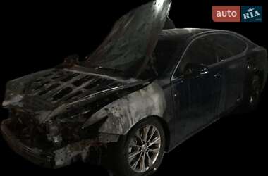 Седан Lexus ES 2014 в Киеве