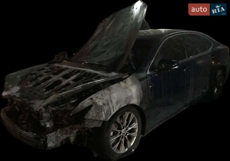 Седан Lexus ES 2014 в Києві фото Седан Lexus ES 2014 в Києві