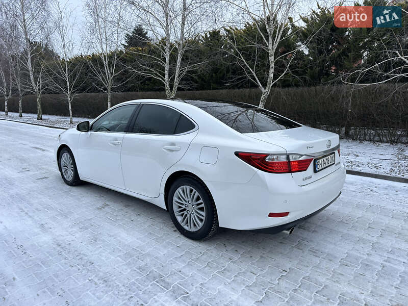 Седан Lexus ES 2012 в Одесі