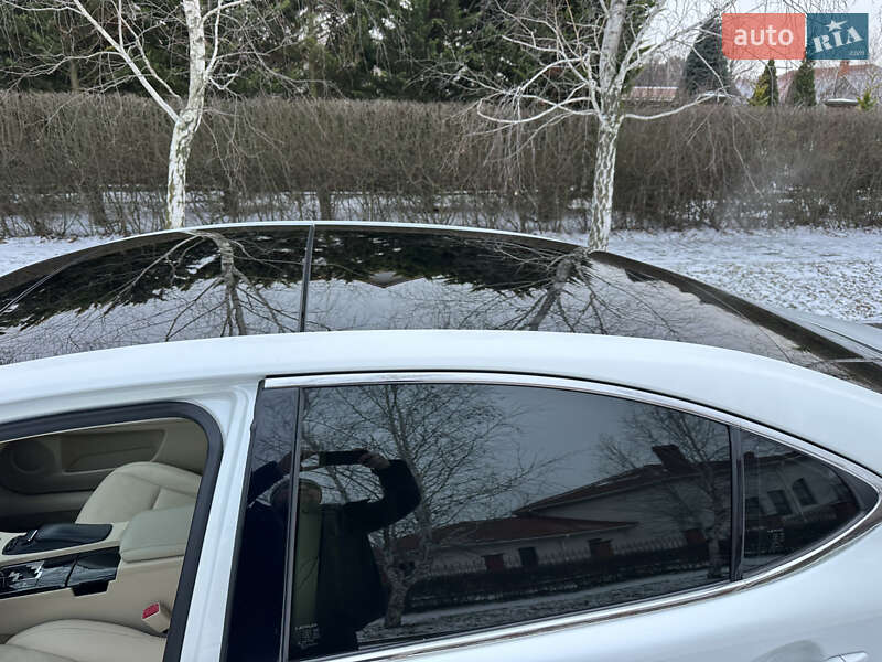 Седан Lexus ES 2012 в Одесі