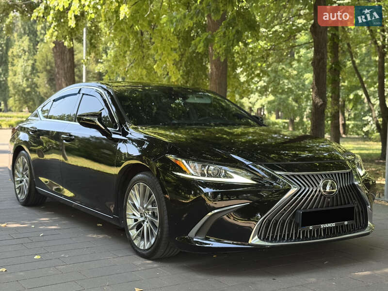 Седан Lexus ES 2018 в Києві