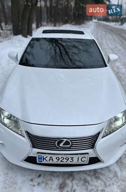 Седан Lexus ES 2013 в Киеве