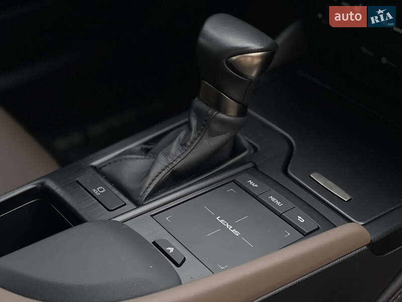 Седан Lexus ES 2022 в Каменском