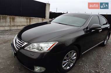Седан Lexus ES 2011 в Львове