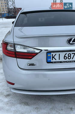 Седан Lexus ES 2014 в Киеве