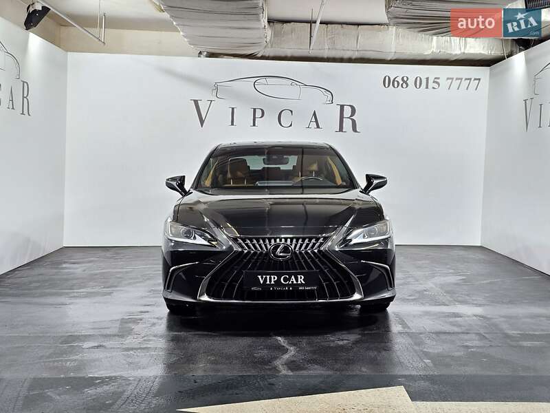 Седан Lexus ES 2022 в Киеве