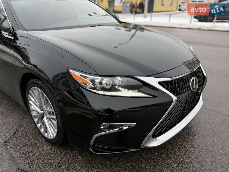 Седан Lexus ES 2012 в Києві