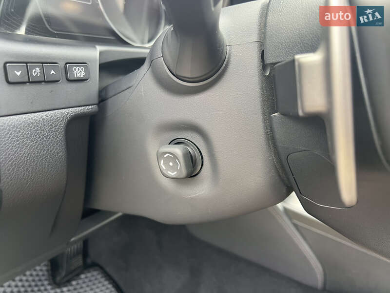 Седан Lexus ES 2024 в Рівному