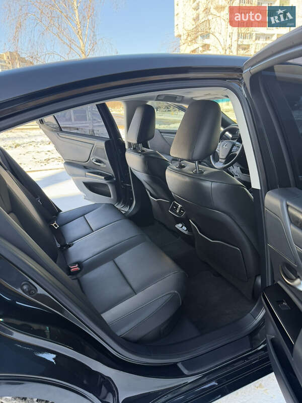 Седан Lexus ES 2024 в Одессе