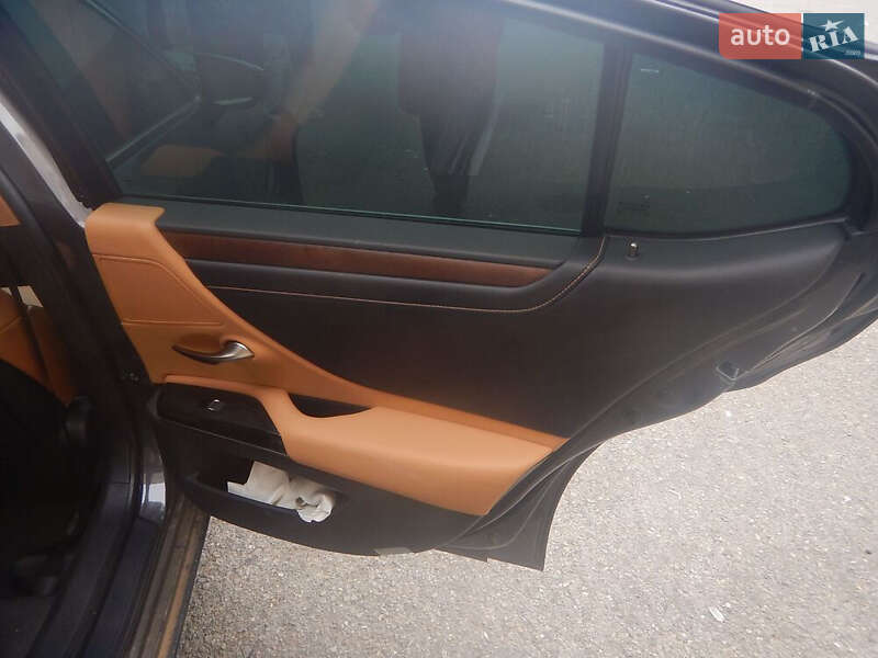 Седан Lexus ES 2023 в Запорожье