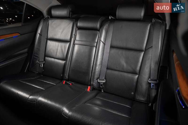 Седан Lexus ES 2015 в Одесі