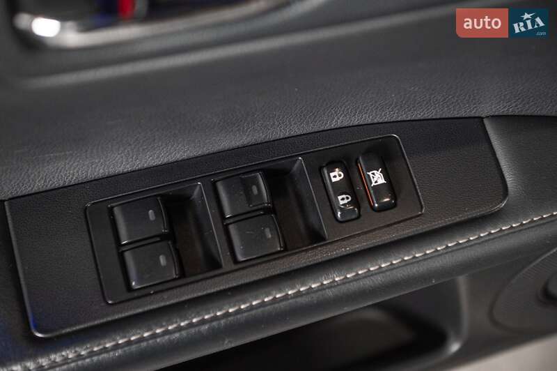 Седан Lexus ES 2015 в Одесі