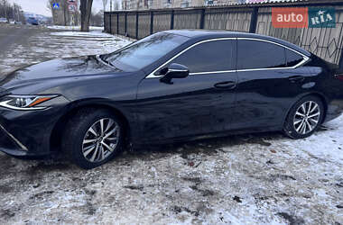 Седан Lexus ES 2019 в Кривому Розі