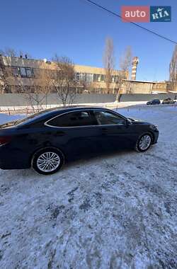 Седан Lexus ES 2016 в Києві