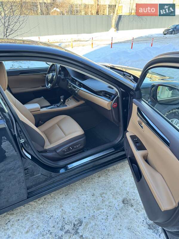 Седан Lexus ES 2016 в Киеве фото 10 Седан Lexus ES 2016 в Киеве