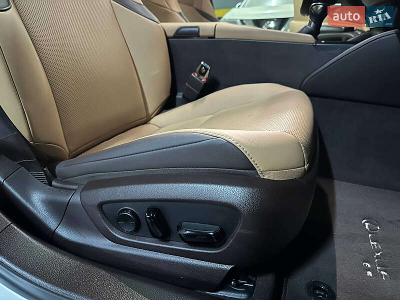 Седан Lexus ES 2021 в Дніпрі