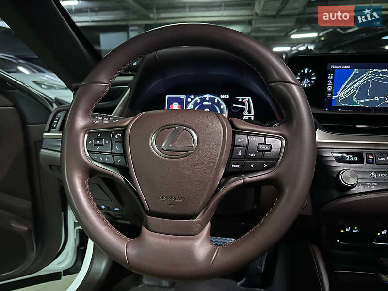Седан Lexus ES 2021 в Дніпрі
