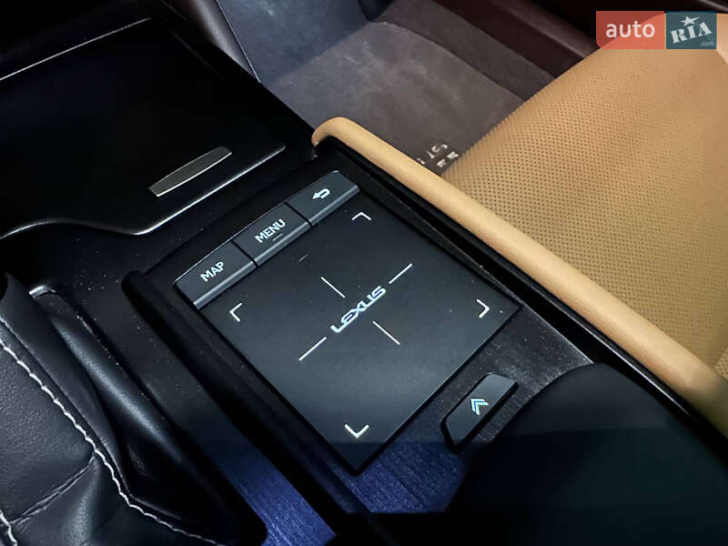 Седан Lexus ES 2021 в Дніпрі