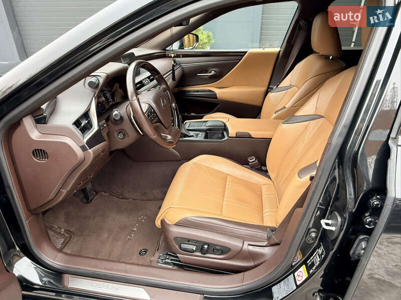 Седан Lexus ES 2019 в Києві