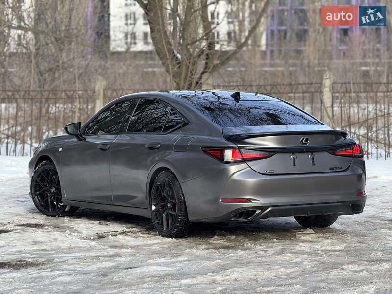 Седан Lexus ES 2019 в Вінниці