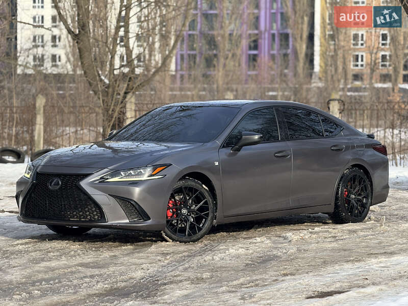 Седан Lexus ES 2019 в Вінниці