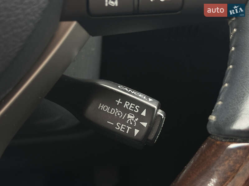 Седан Lexus ES 2016 в Києві