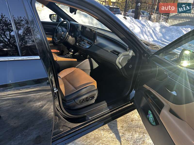 Седан Lexus ES 2022 в Львове фото 16 Седан Lexus ES 2022 в Львове