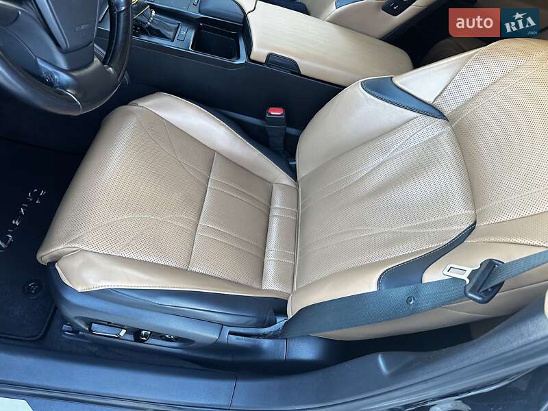 Седан Lexus ES 2022 в Львове фото 25 Седан Lexus ES 2022 в Львове