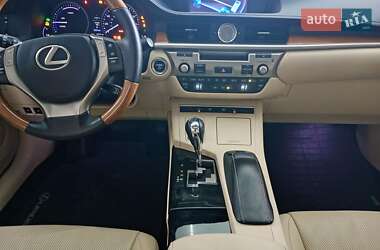Седан Lexus ES 2013 в Черкассах