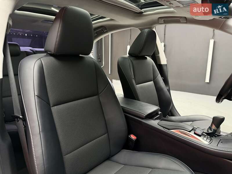 Седан Lexus ES 2018 в Києві